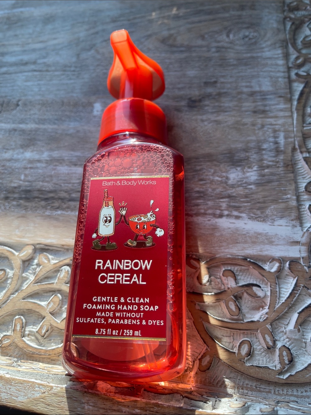Bath & Body Works Rainbow Cereal Foaming Hand Soap - Red